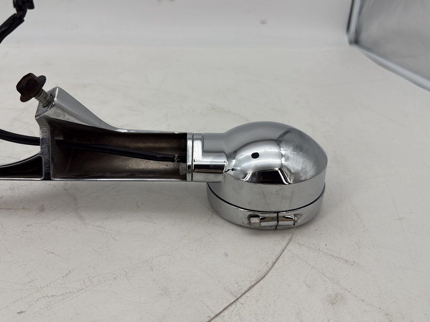 2007 - 2012 Harley-Davidson Touring Electra Glide Ultra Rear Left & Right Turn Signals 68510-74C