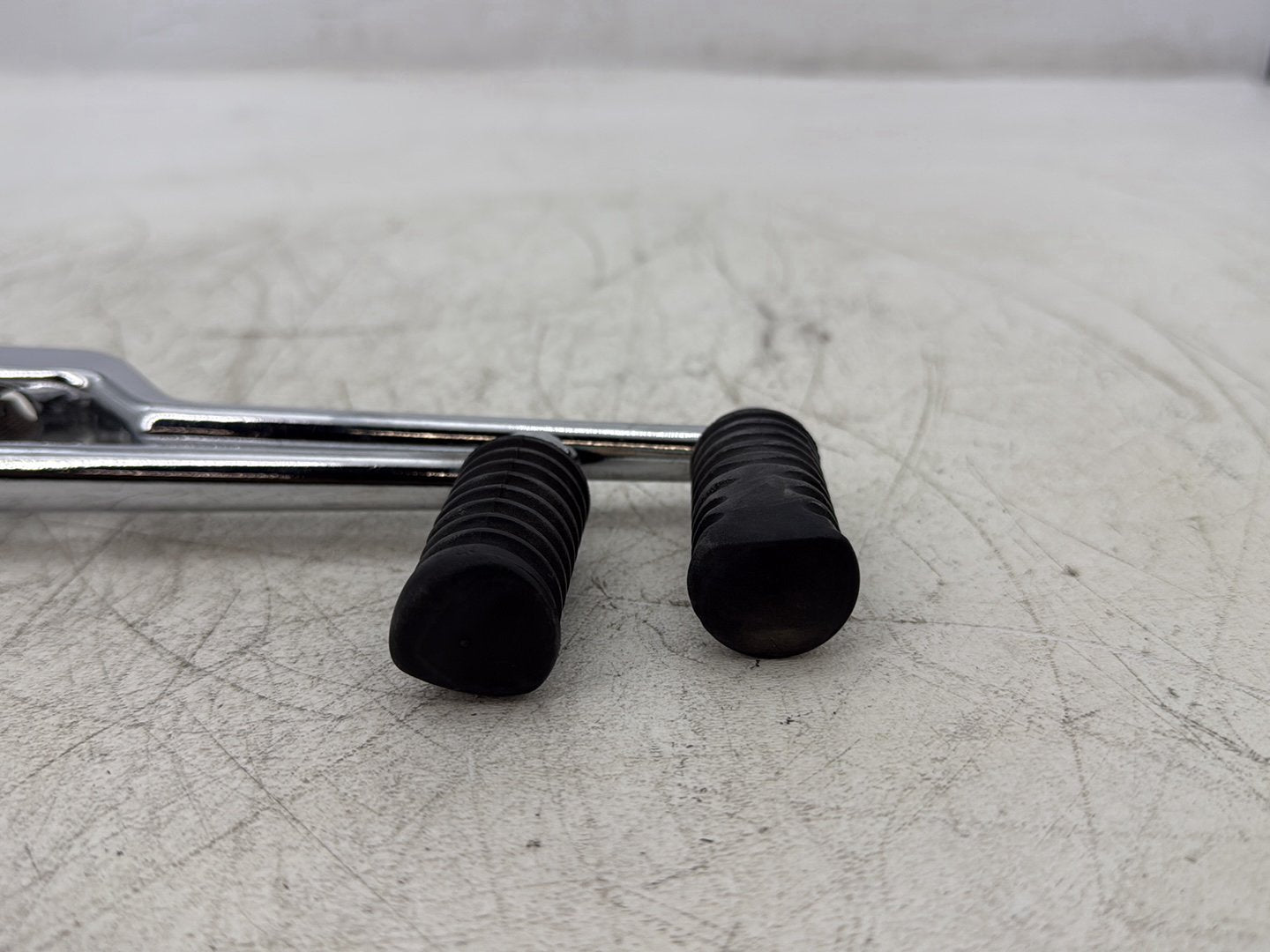 2007 Harley Electra Glide Touring Ultra OEM Gear Shifter Lever Pedal Pedals