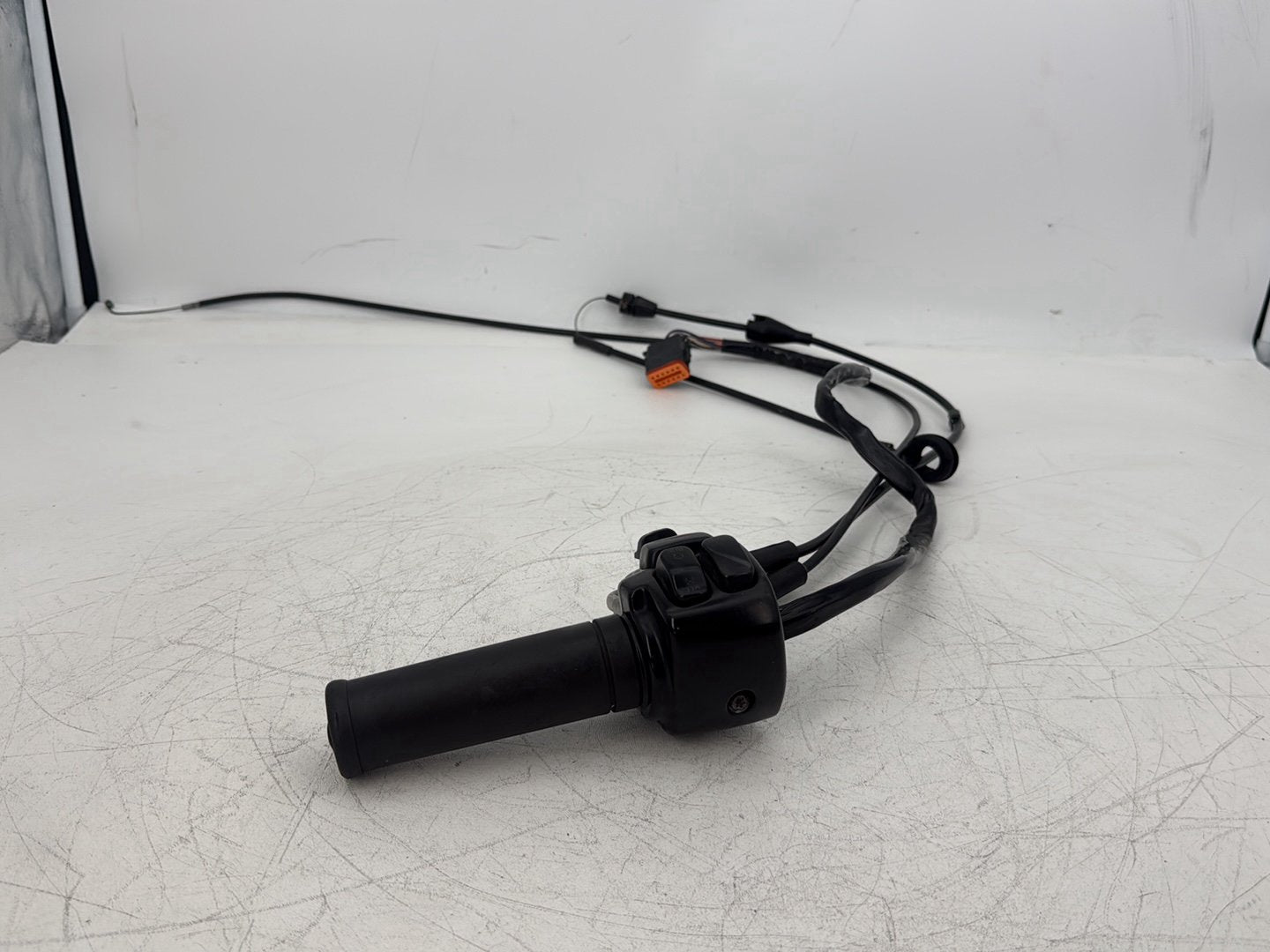 2004 Harley Touring FLHT Electra Glide OEM Right Engine Start Kill Switches Controls
