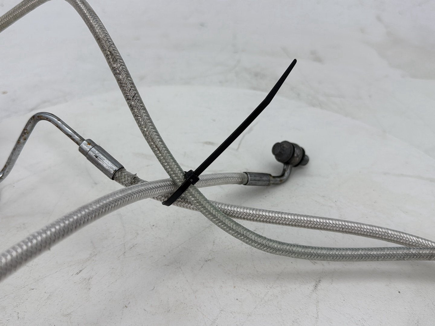 2005 Harley Road Glide Touring FLTRI OEM Front Brake Hose Line Pipe