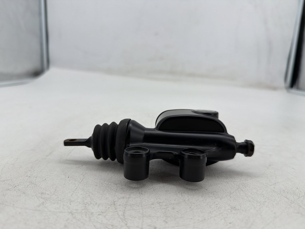 2011 Harley Road King Touring FLHR OEM Rear Brake Master Cylinder Reservoir