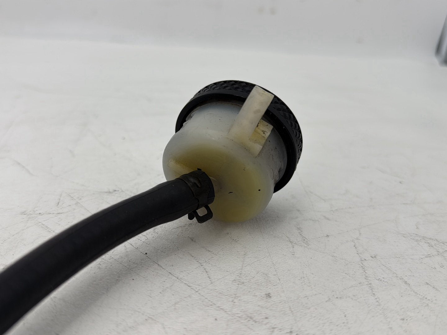 2004 - 2013 Harley-Davidson Sportster 1200 Custom Rear Brake Line Master Cylinder Reservoir Tank 42521-04