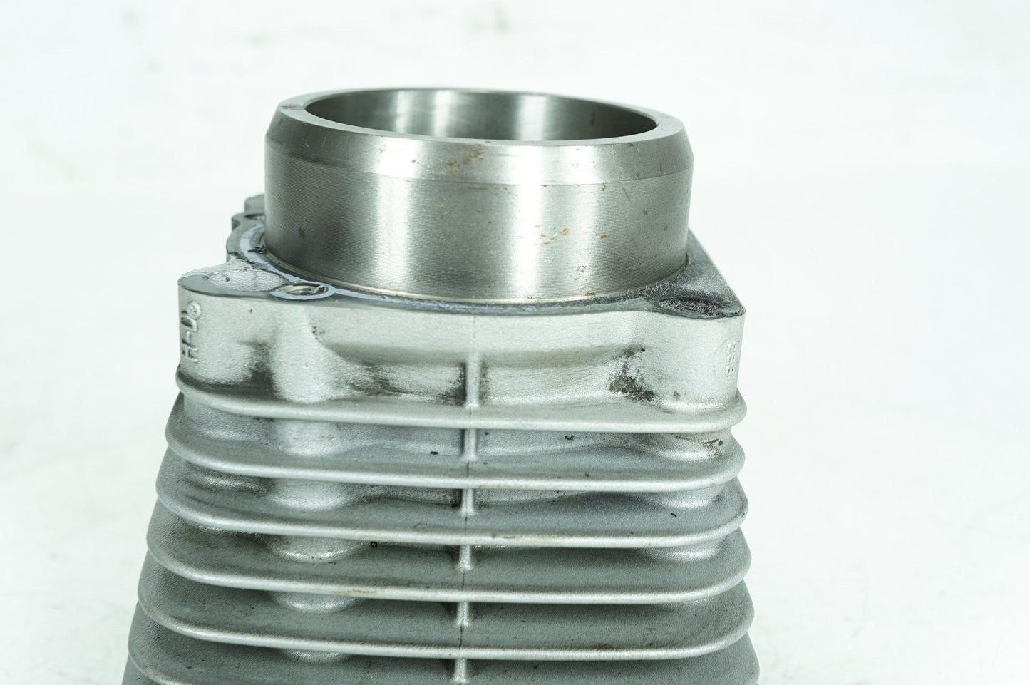 1991 - 2003 Harley-Davidson Sportster Hugger Twin Cam Engine Jug 1 Cylinder Barrel 16446-86B