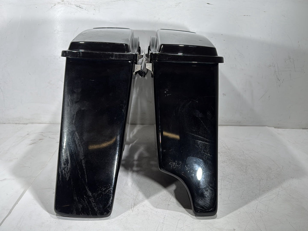 2010 Harley Street Glide Touring FLHX OEM Left Right Saddlebags Luggage NOKey
