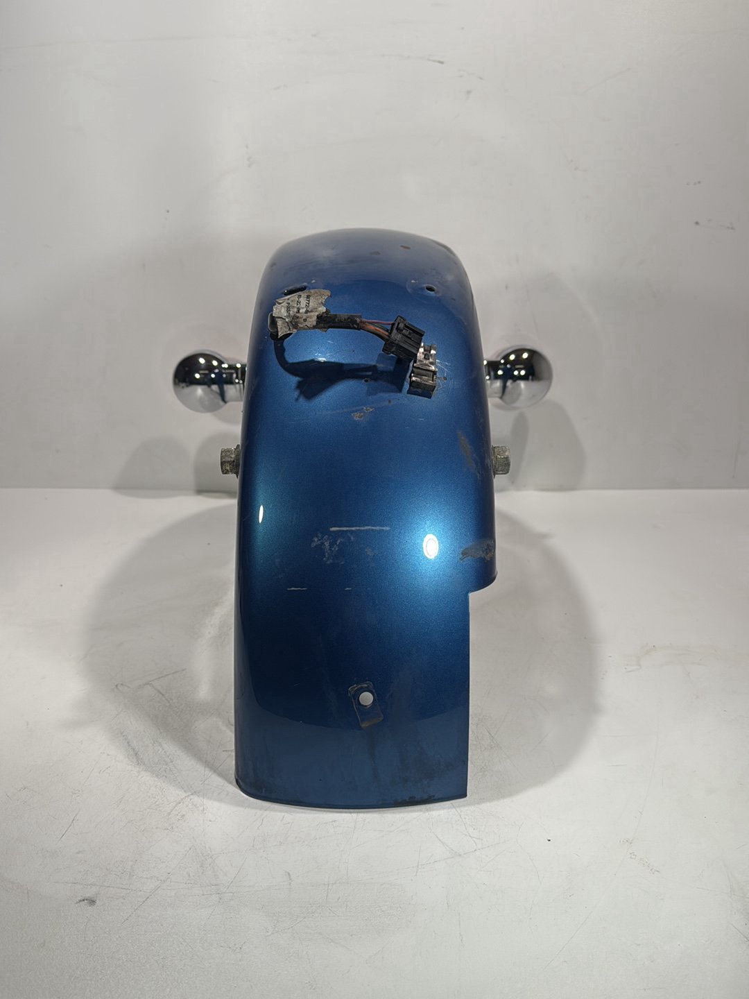 05 Harley Touring Electra Glide Ultra Rear Wheel Fender & Turn Signals Bar Dents