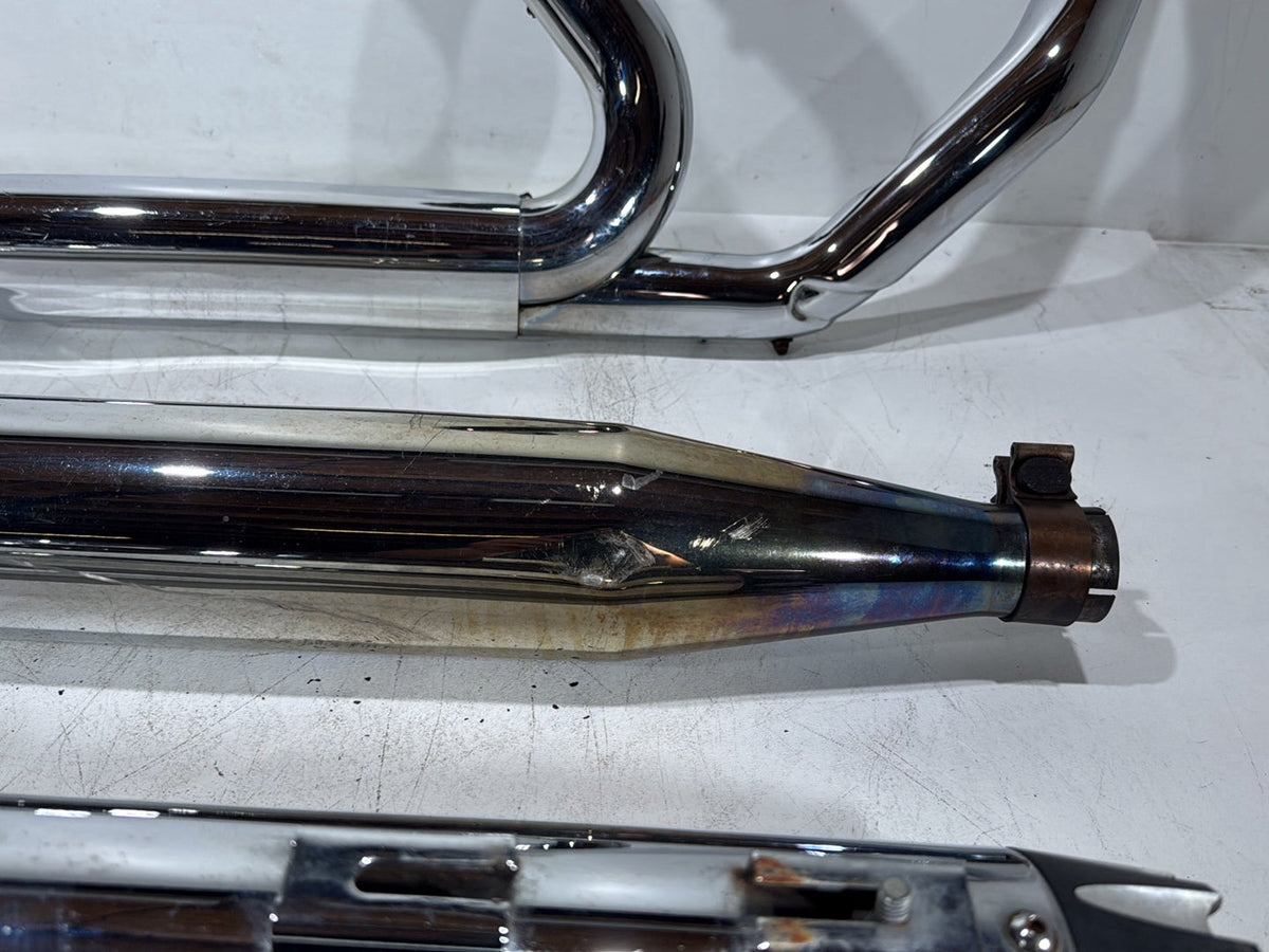 2011 Harley Electra Glide Ultra FLHTK Exhaust Header Pipes Muffler