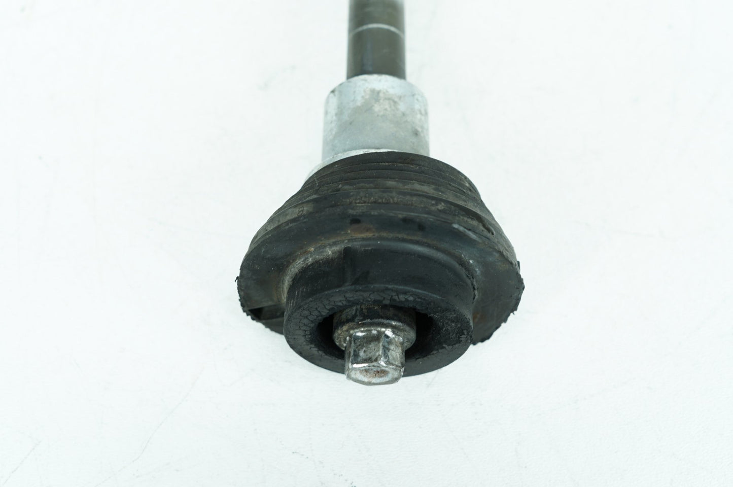 2007 - 2012 Harley-Davidson Touring Electra Glide Ultra Rear Fork Swingarm Pivot Bolt Shaft 47505-02