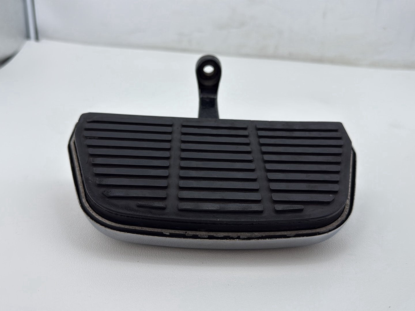 1995 Harley Road King Touring FLHR OEM 1 Passenger Floorboard Foot Rest