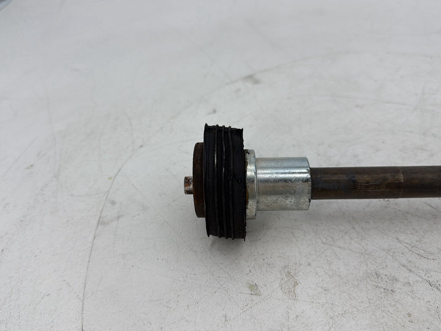 1999 - 2006 Harley-Davidson Touring Electra Glide Ultra Rear Fork Swingarm Pivot Bolt Shaft 47505-02