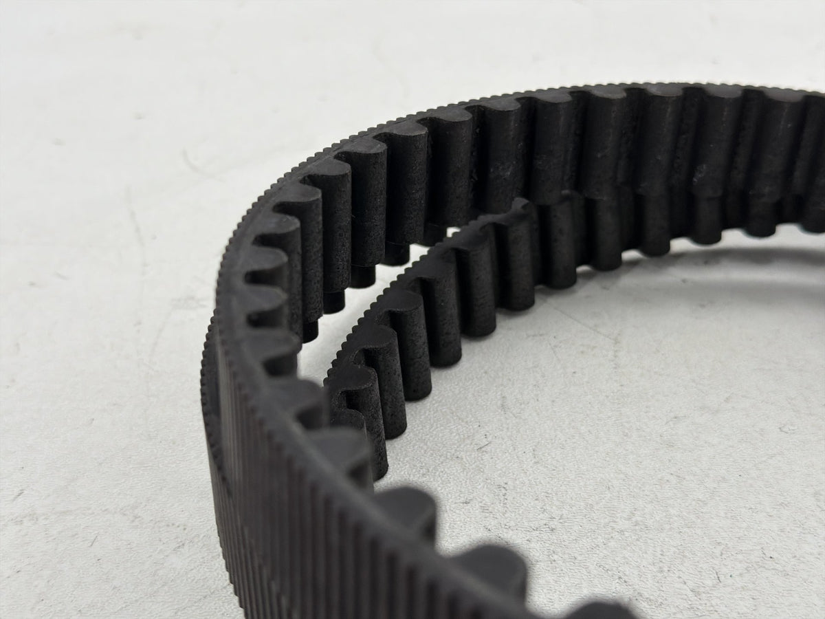 2012 Harley Street Glide Touring FLHX OEM Rear Drive Belt 40024-09 140T 1"
