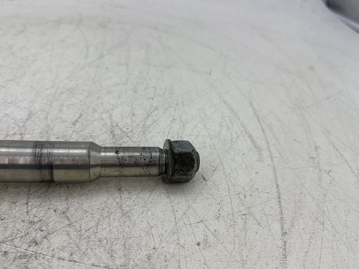 2012 Harley Dyna Super Glide Custom FXDCI OEM Front Wheel Axle Bolt Shaft