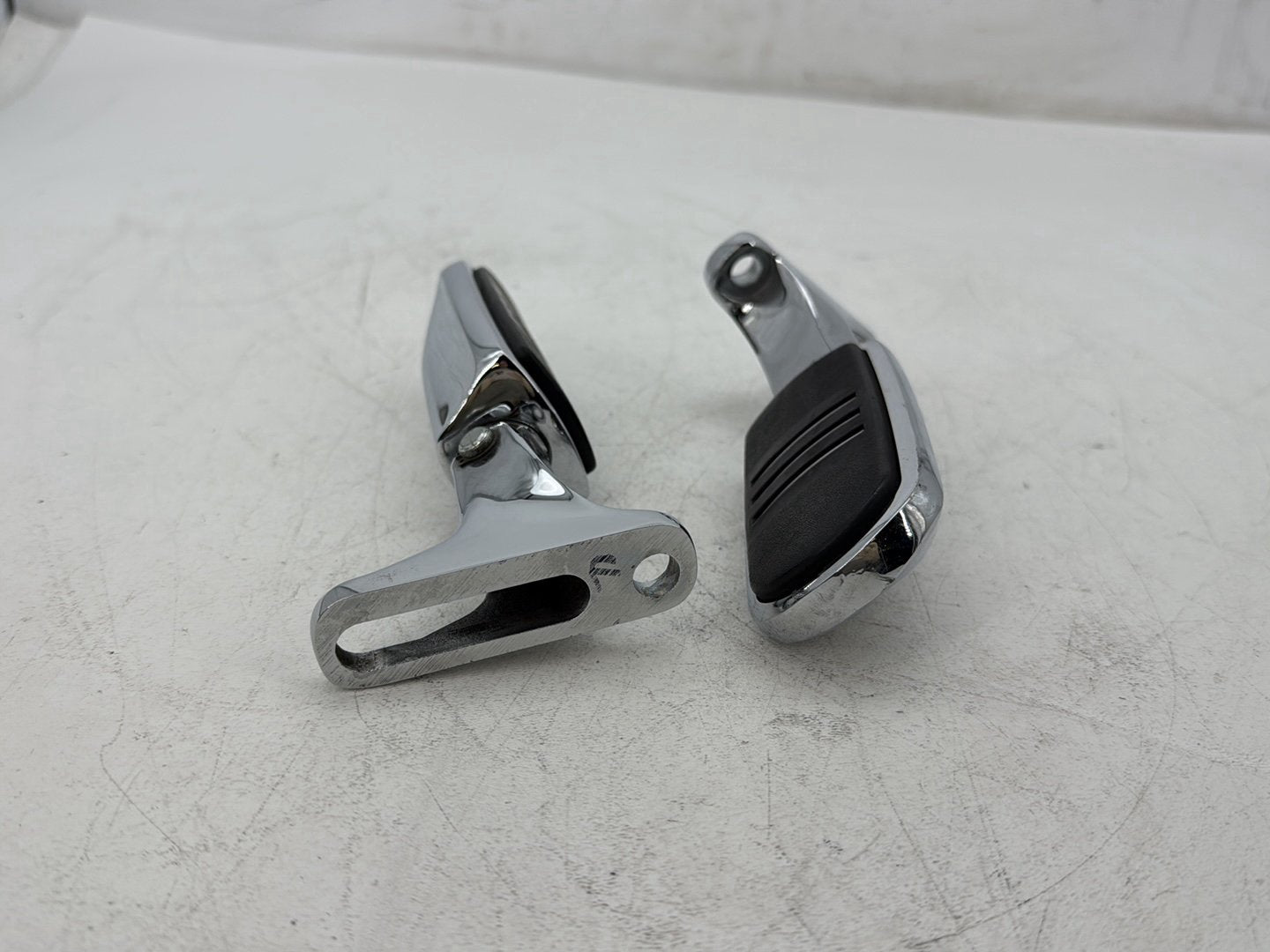 2017 Harley Road Glide Touring FLTRXS OEM Passenger Left & Right Foot Pegs