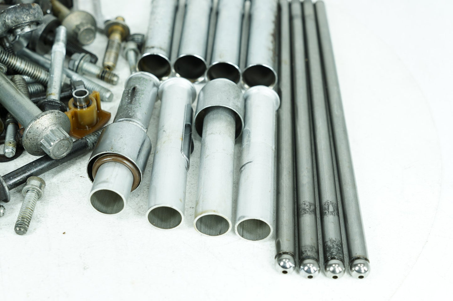 2007 - 2016 Harley-Davidson Touring Street Glide Twin Cam Engine Hardware Bolt Pushrods 17922-99