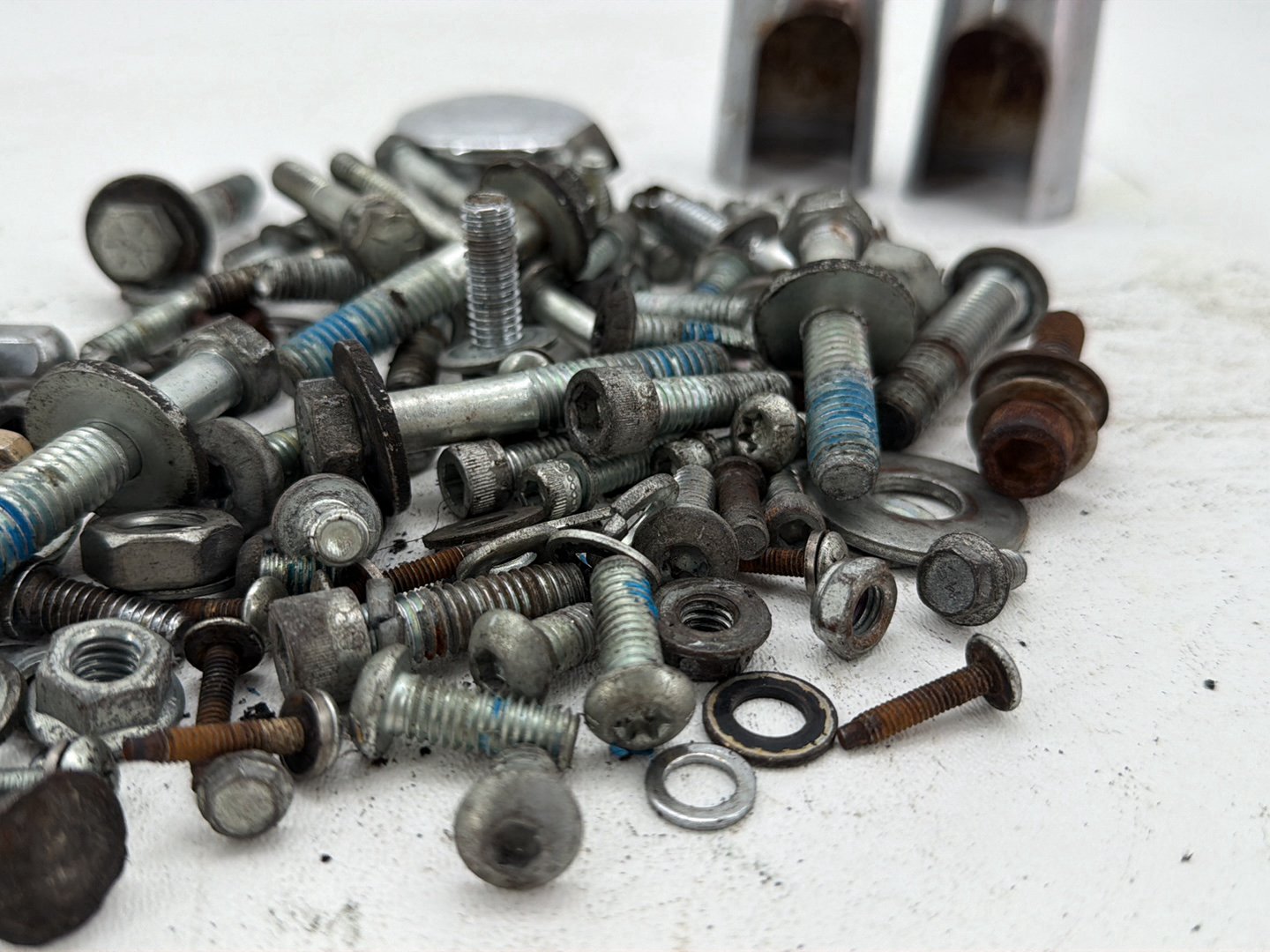 2009 Harley Dyna Street Bob FXDB OEM Hardware Bolts Nuts & Brackets