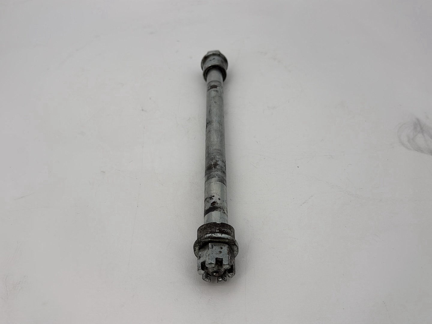 2003 Harley Sportster XL1200C 1200 Custom Anniversary OEM Rear Wheel Axle Bolt Shaft