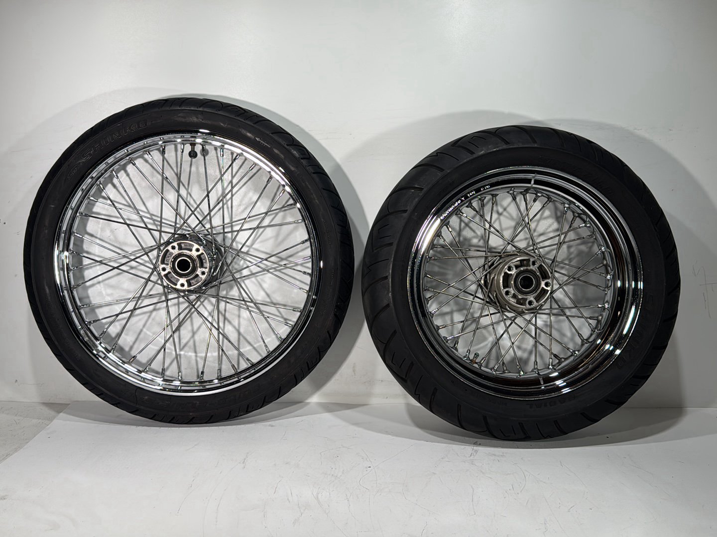 2006 Harley Dyna FXDWGI Wide Glide OEM Front Rear Wheel Rim Tire Spoked