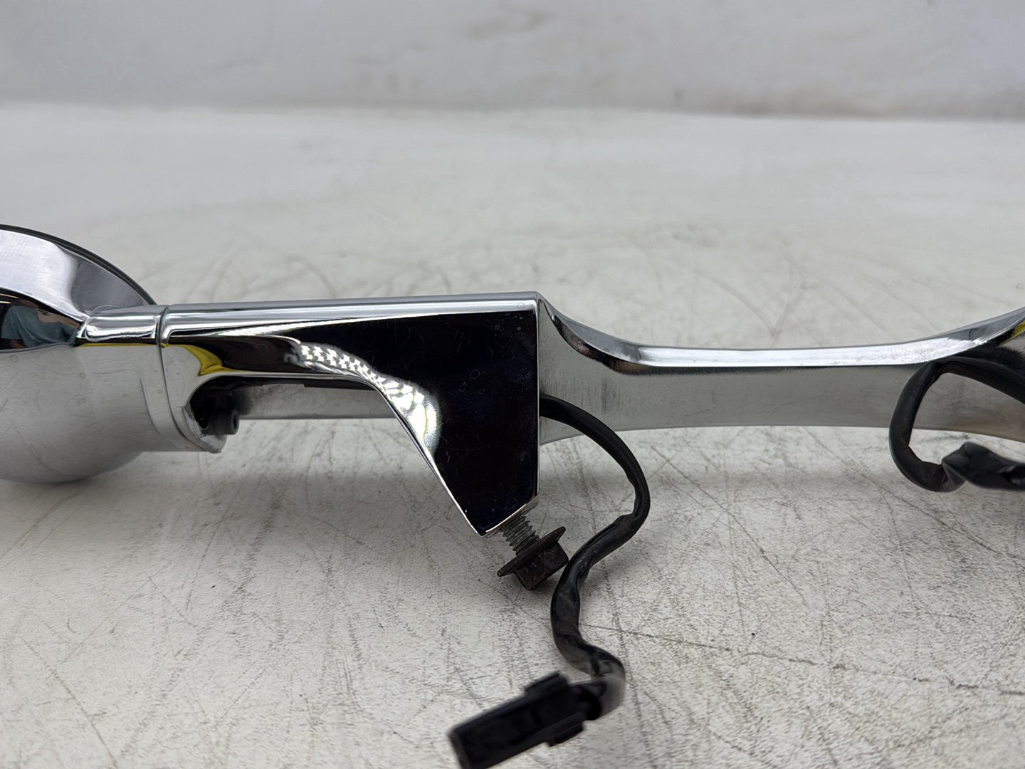 07 Harley Electra Glide Touring Ultra FLHTCUI OEM Rear Left & Right Turn Signals