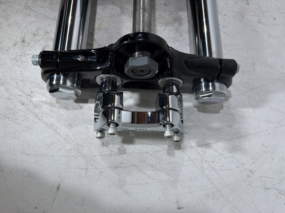 2017 Harley Dyna Street Bob OEM Front Triple Tree Set & LH RH Fork Legs Sliders