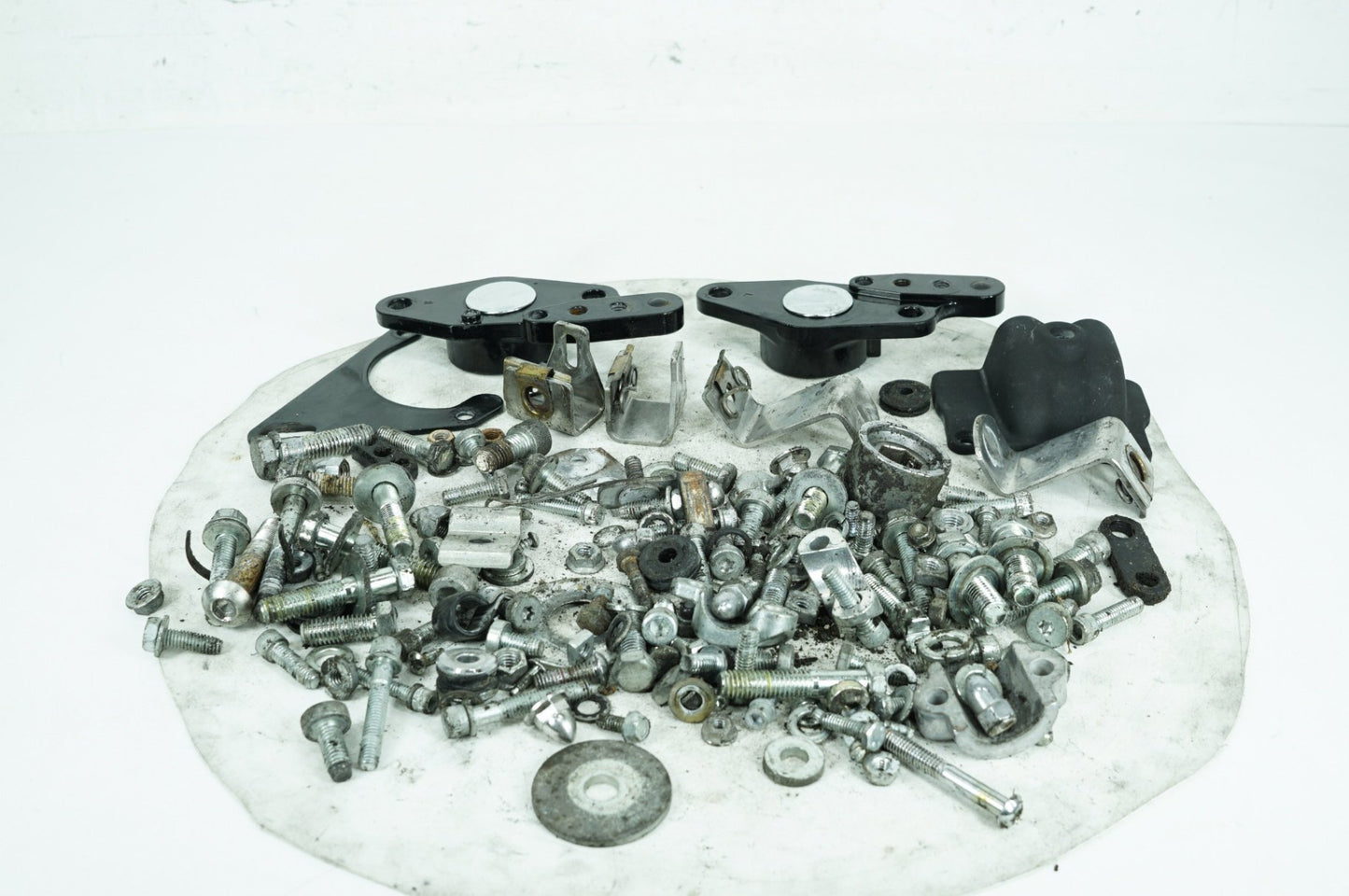 2000 - 2006 Harley-Davidson Touring Road King Custom Hardware Bolts Nuts & Brackets w/ Left Right Swingarm Brackets
