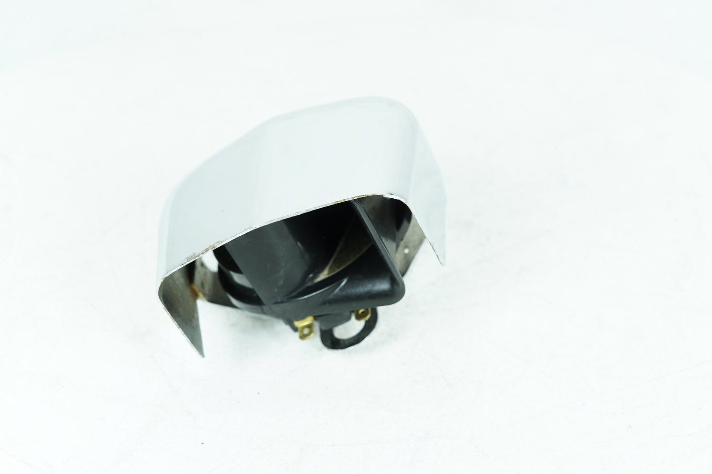 2007 - 2017 Harley-Davidson Dyna Street Bob Horn Signal Klaxon Chrome Cover 69000051