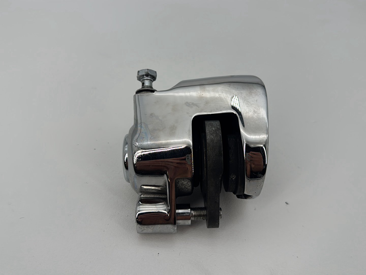 1999 - 2006 Harley-Davidson Dyna Wide Glide Front Left 1 Brake Caliper 44046-84C