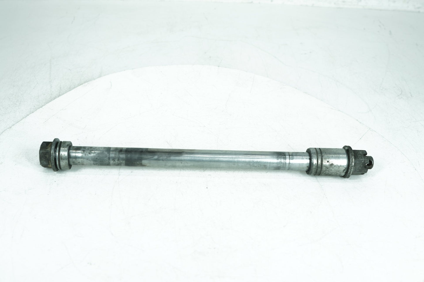 1999 - 2006 Harley-Davidson Touring Road King Classic Rear Wheel Axle Bolt Shaft  	41110-89