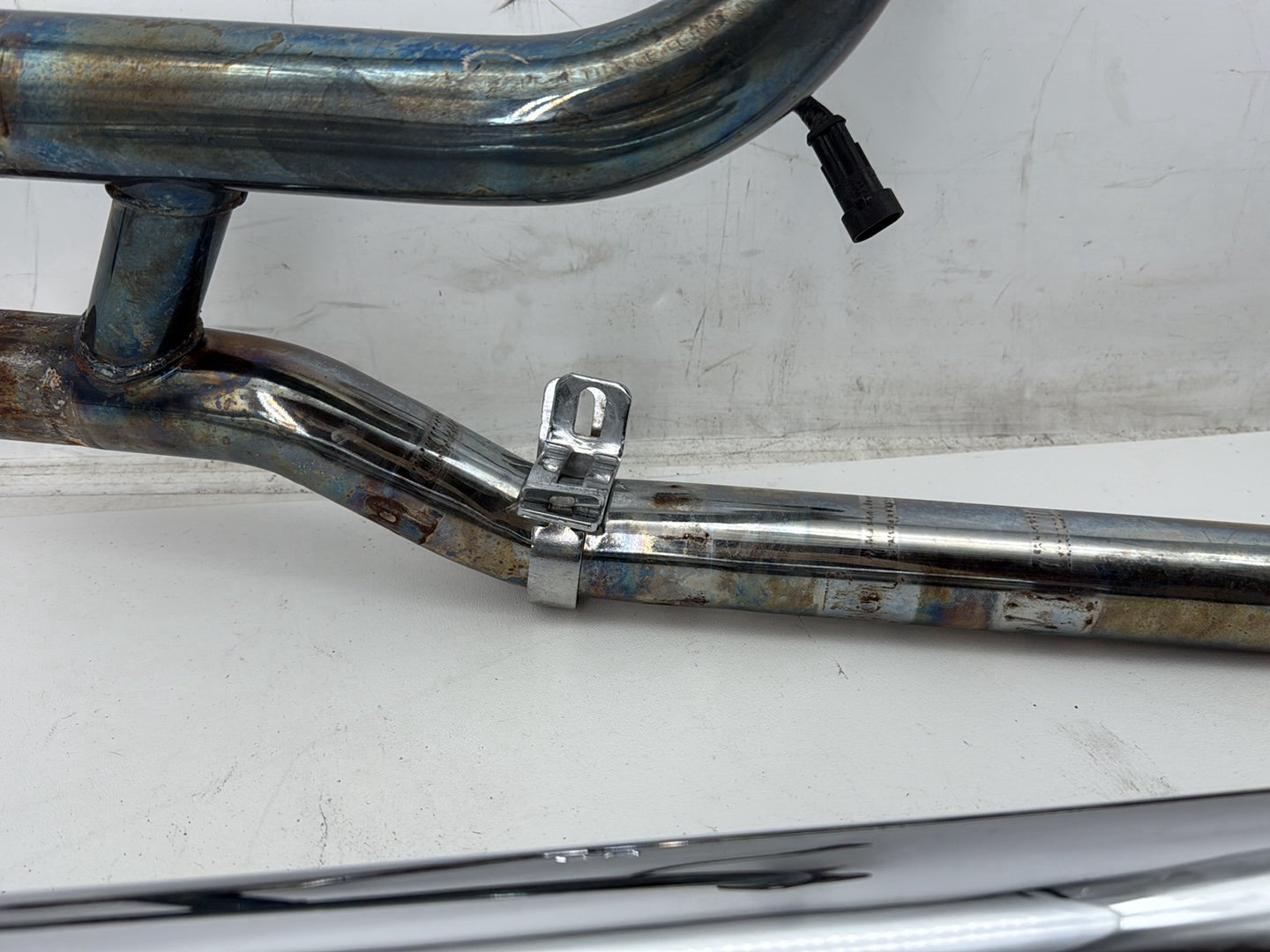 2008 Harley Softail Deluxe FLSTN OEM Exhaust Header Pipes Muffler