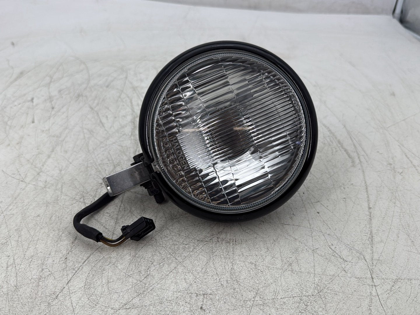 2007 Harley Dyna Street Bob FXDBI OEM Headlight Headlamp Head Light Halogen