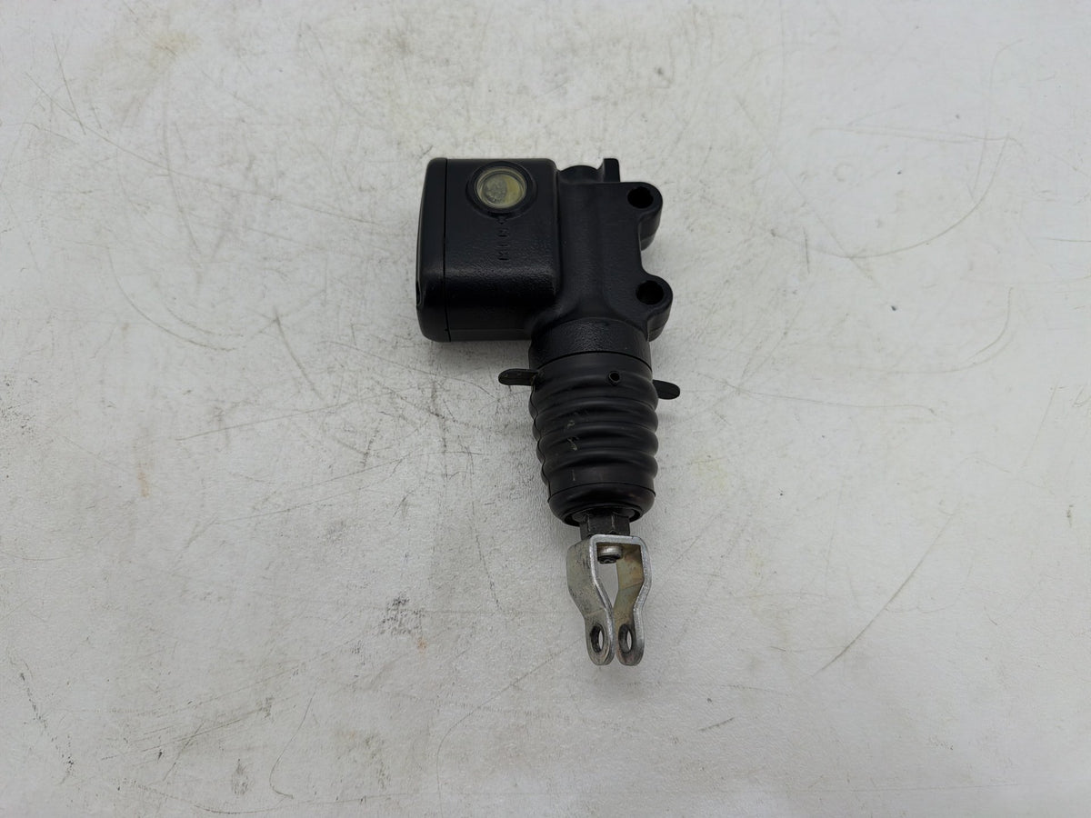 2020 Harley Softail Standard FXST OEM Rear Brake Master Cylinder Reservoir