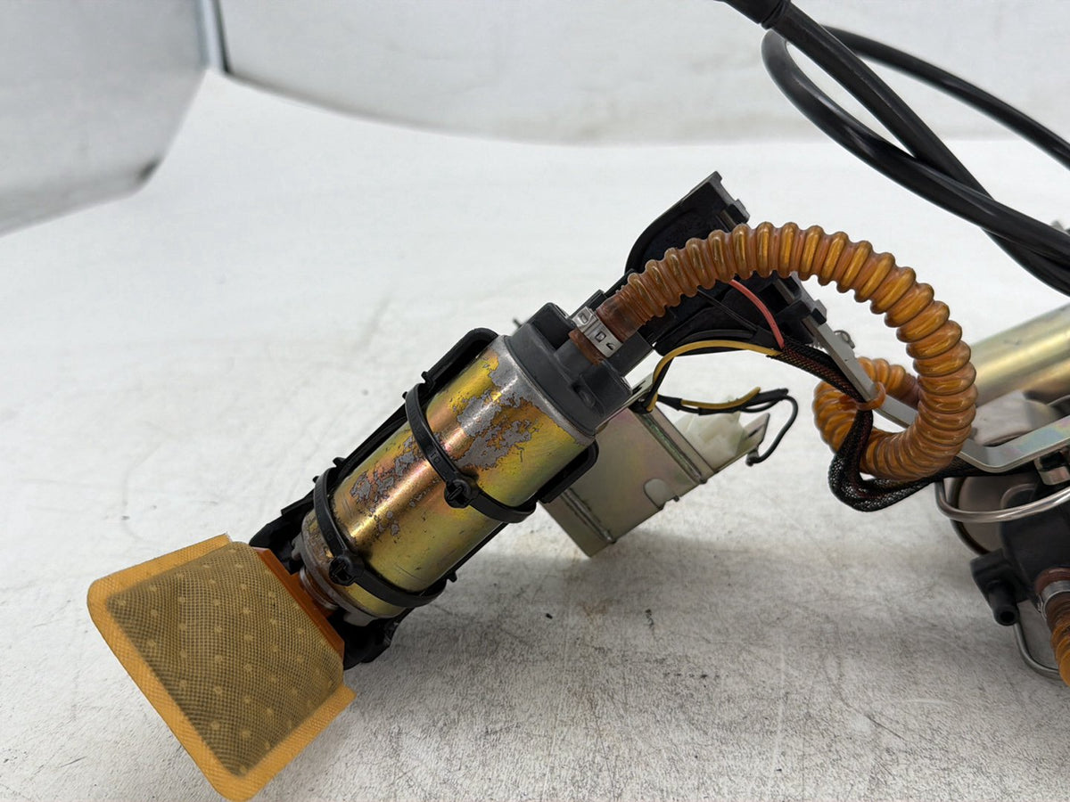2005 Harley Electra Glide FLHTI OEM Fuel Pump Gas Sending Unit 2005-2006