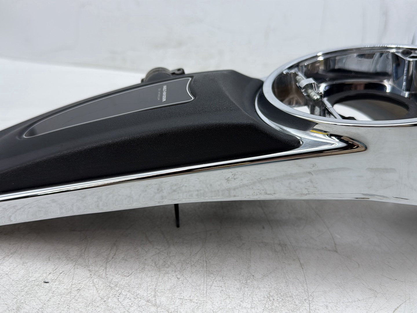 2005 Harley Electra Glide Touring Ultra FLHTCUI OEM Fuel Gas Tank Dash Console NOKey