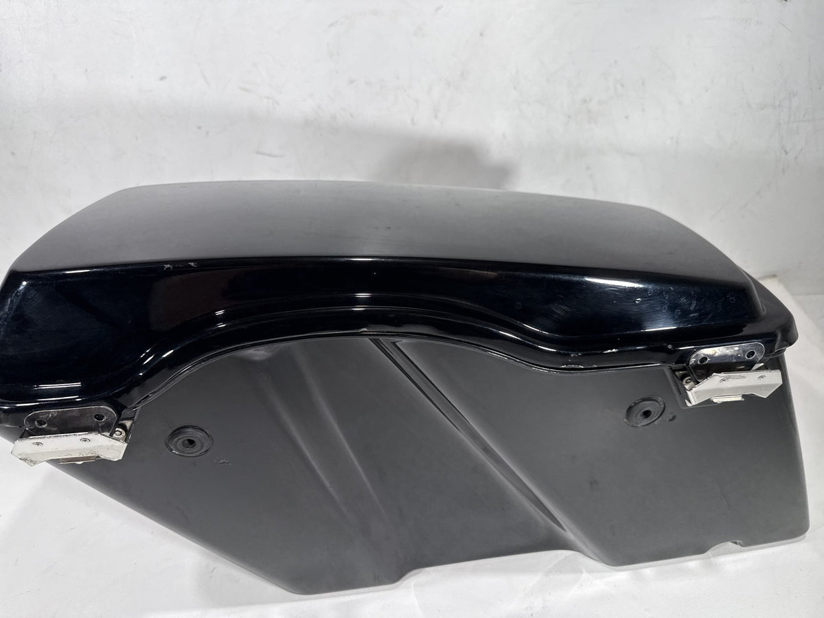 2004 Harley Road King Touring Classic OEM Right 1 Saddlebag Luggage NO Key