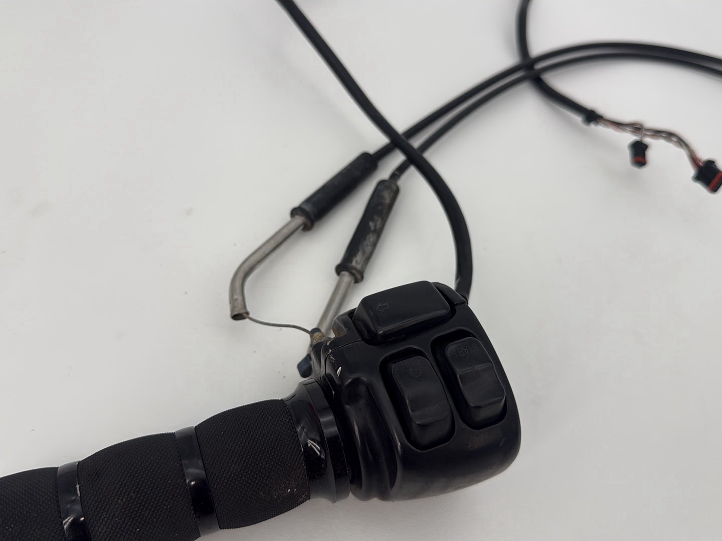 2014 Harley Sportster XL883L 883 SuperLow OEM Right Engine Start Kill Switches Controls
